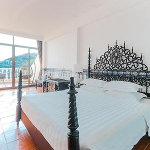 Superior Double Room Sea View Balcony
